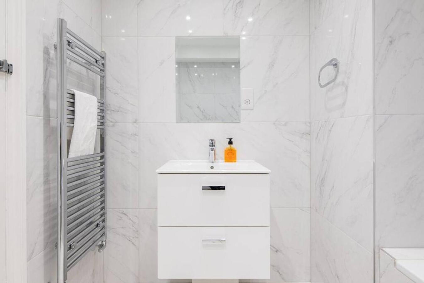 Steps From Hyde Park 2Br 2Bath Sleeps 6 Διαμέρισμα Λονδίνο Εξωτερικό φωτογραφία